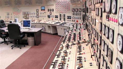 nuclear-control-room-merl.jpg (1920×1080) | Power plant, Control panels ...