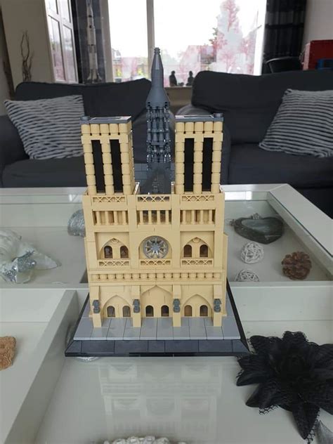 LEGO MOC Notre Dame de Paris by FredL45 | Rebrickable - Build with LEGO