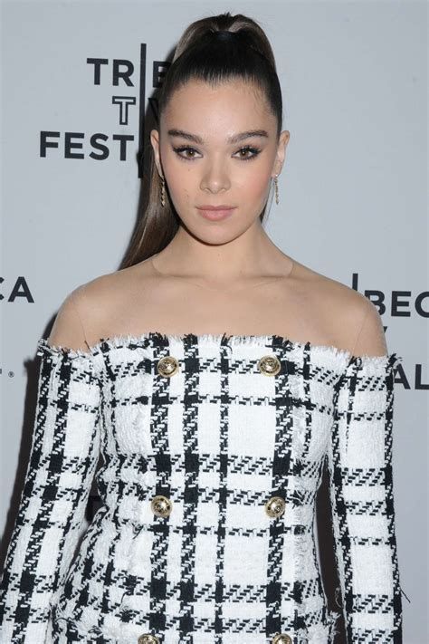 Hailee Steinfeld - Dickinson NY Screening-01 | GotCeleb