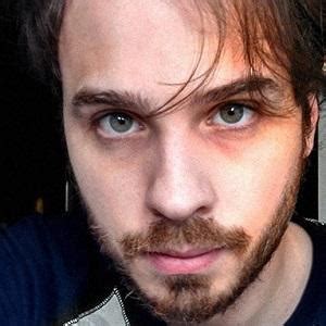 Vinny Vinesauce - Age, Family, Bio | Famous Birthdays