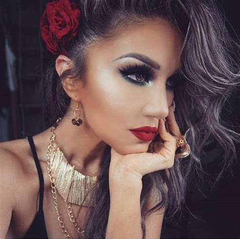 auroramakeup Instagram | Mexican makeup, Glamour makeup, Mexican hairstyles