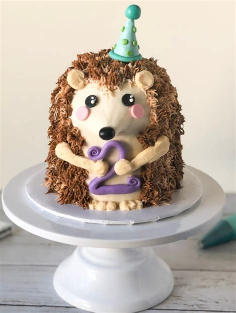 How to Make a Hedgehog Birthday Cake - XO, Katie Rosario