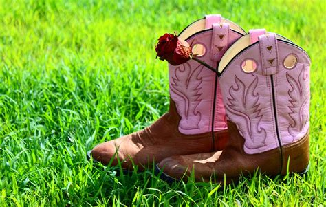 Six Brands with Budget-Friendly Cowgirl Boots for Your Bridesmaids