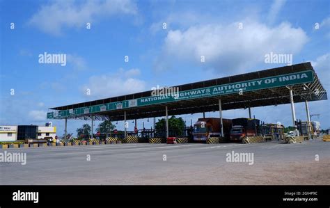 NHAI Toll Plaza, Kurnool, Andhra Pradesh, India Stock Photo - Alamy