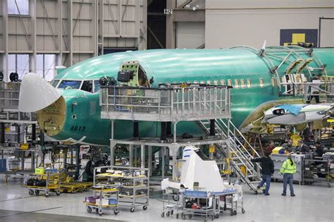 Boeing Fights Retirement-Plan Class Action - WSJ