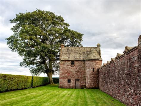 🏰 Edzell Castle - Angus, Scotland : r/TinyCastles