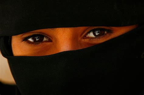 Solution Seeker: French Burqa!