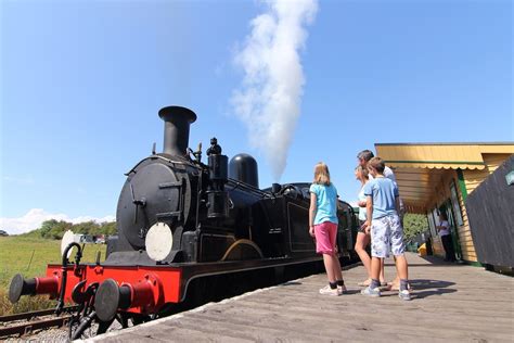 Isle of Wight Steam Railway Station - Luccombe Manor Country House Hotel