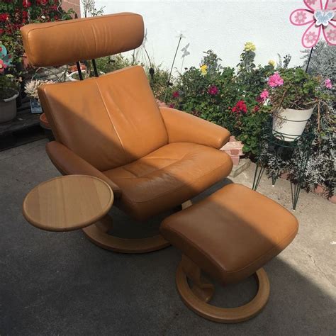 Ekornes Stressless Leather Large Recliner Chair & Ottoman Swivel Table ...