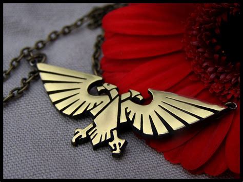 Warhammer 40K Emperor of Mankind Imperial Aquila Necklace | Warhammer ...