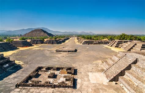 Avenue of the Dead at Teotihuacan in Mexico Stock Photo - Image of ...