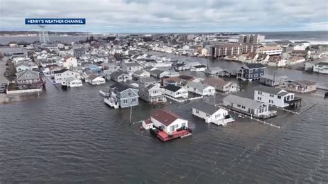 High tide causes roads in Hampton Beach, other NH towns to flood