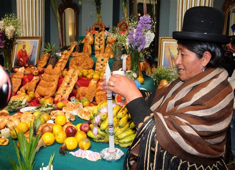 MI BOLIVIA AMADA: FIESTA DE TODOS LOS SANTOS: LA TRADICIÓN BOLIVIANA QUE NO MUERE