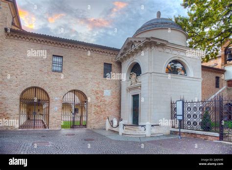 Tomb of Dante Alighieri in Ravenna, Italy Stock Photo - Alamy