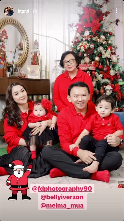 Vibrant All Red, Peek at 7 Special Edition Christmas Family Portraits ...