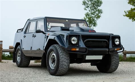 Lamborghini LM002: el 'abuelo' del increíble Urus sale a subasta