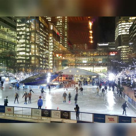 ICE SKATING IN CANARY WHARF | Charlie Lou