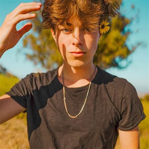 Jeremy Hutchins (TikToker) Wiki, Bio, Age, Height, Weight, Girlfriend ...