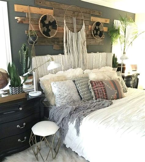 Boho Chic, modern southwest bedroom decor | Chic bedroom style, Chic bedroom, Boho chic bedroom