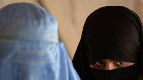 Dutch cabinet backs partial Islamic burqa ban