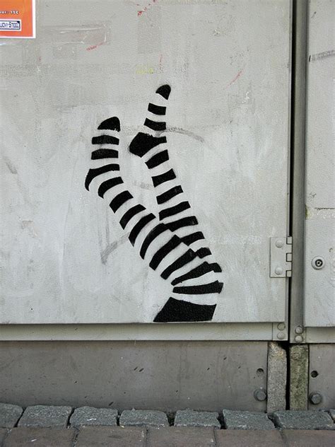 729 best images about Street Art/Urban Art/Graffiti/Stencil/Spray Paint/etc. on Pinterest ...