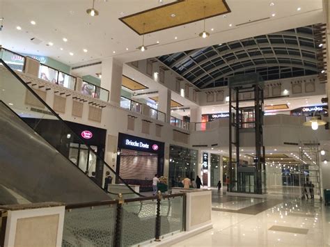 Skeptic in Qatar: Gulf Mall has opened!