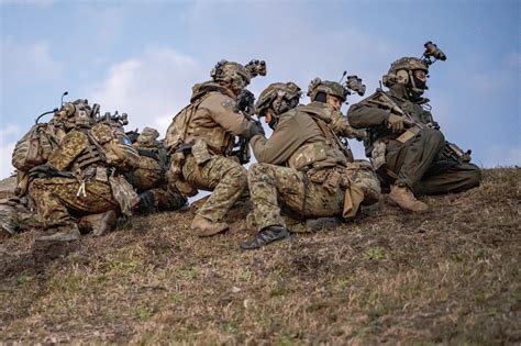 Japanese Special Forces Group members training with US SOF during Keen ...