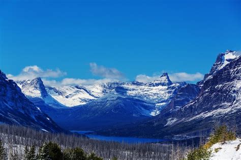 Premium Photo | Glacier national park, montana. winter.