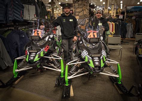 Arctic Cat Teams Compete In 2,000-Mile Alaskan Iron Dog Race | SnoWest Magazine