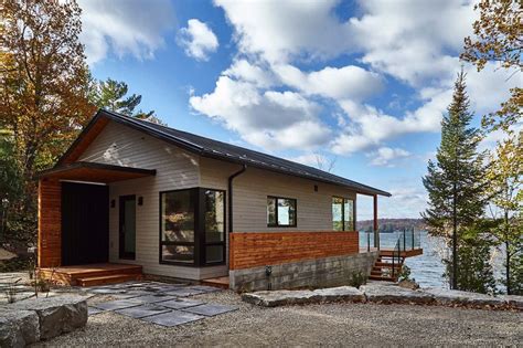 Modern-rustic lakeside cottage boasts tranquil views in Eastern Ontario | Lakeside cottage ...