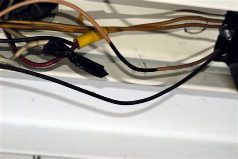 wiring - Is this fluorescent light fixture a major electrical problem / fire hazard? - Home ...