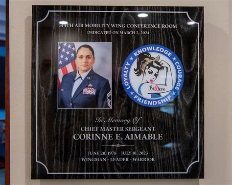 Wing unveils memorial plaque to Chief's family > March Air Reserve Base > Article Display