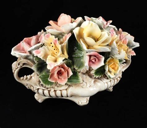 Large Capodimonte Centerpiece with Roses