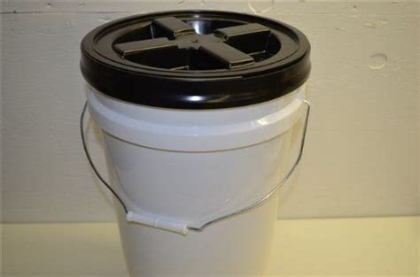 Set includes 2 Leaktite 90 Mil White 5 Gallon Buckets and 2 Gamma Seal Lids Black by Leaktite ...