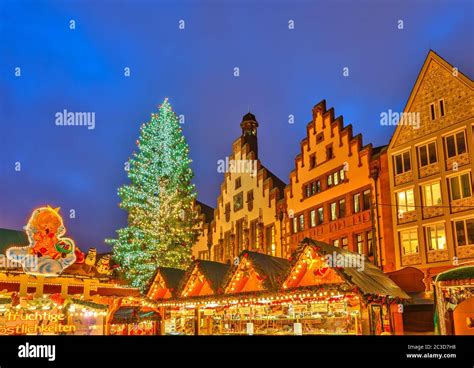 Christmas market in Frankfurt Stock Photo - Alamy