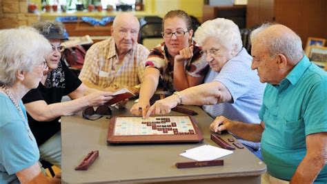 5 Benefits of Playing Bingo Games for Seniors