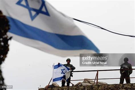 West Bank Flag Photos and Premium High Res Pictures - Getty Images