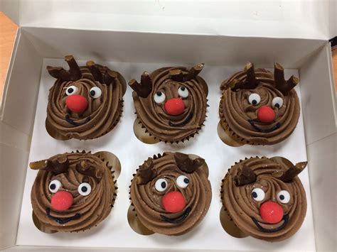 Reindeer cupcakes Reindeer Cupcakes, Santa Baby, Desserts, Food, Tailgate Desserts, Deserts ...