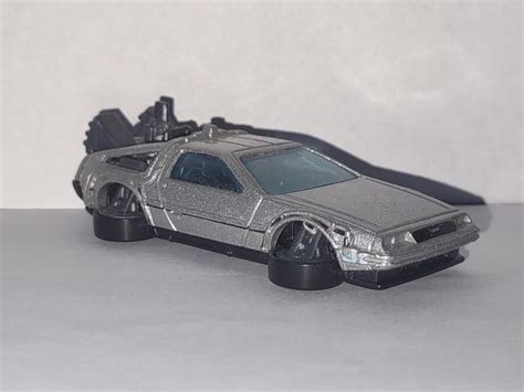 Flying DeLorean by LeDorean on DeviantArt