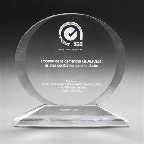 Round glass trophy with engraving - Awards In Glass