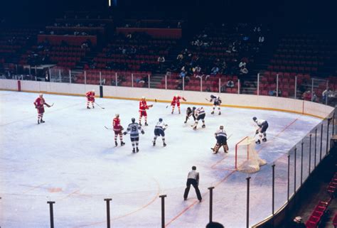 File:Ice Hockey Match, Lake Placid 1980.jpg - Wikimedia Commons