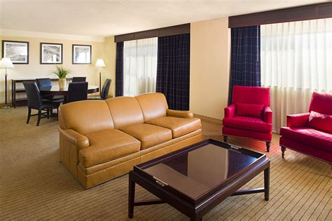 Discount Coupon for Sheraton Philadelphia Downtown Hotel in Philadelphia, Pennsylvania - Save Money!