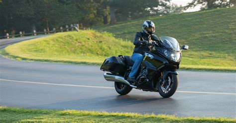 First Ride: 2018 BMW K1600B Bagger - Canada Moto Guide