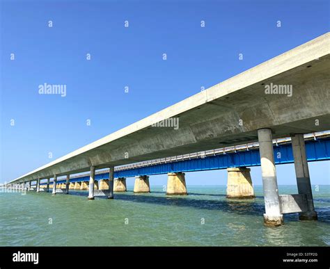 Seven Mile Bridge, Marathon, Florida Stock Photo - Alamy