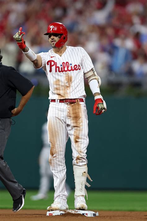 The meaning behind Phillies' Nick Castellanos' viral celebration