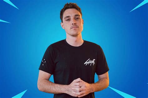 Who is YouTuber LazarBeam and how old is he? - Lazarbeam Merch