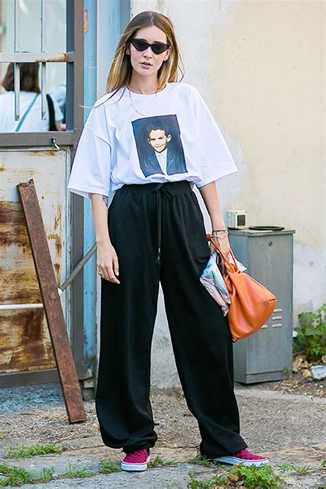 how to style oversized shirt - Jetta Aleman