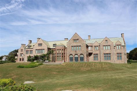 rough point - Doris Duke Estate | Doris duke, Historic homes, Historic buildings