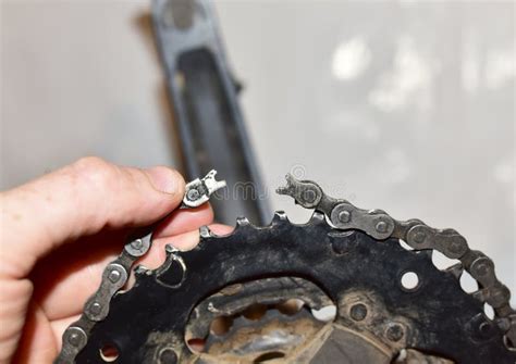 The Broken Bicycle Chain. Repair on Cycling Stock Photo - Image of accident, repair: 201519722