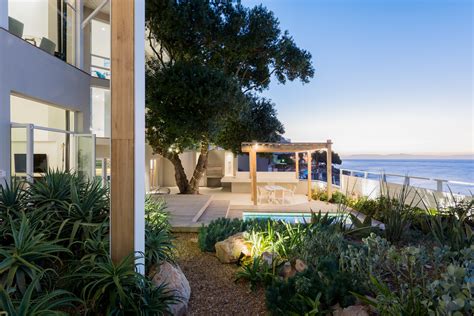 Gordon’s Bay Beach House - Marcus Smit Architects